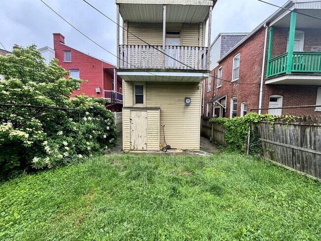 Building Photo - 441 W Orange St