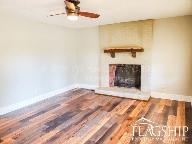 Building Photo - 1204 Franklin Dr