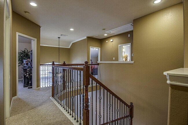 Building Photo - 9422 Cheslyn Ct