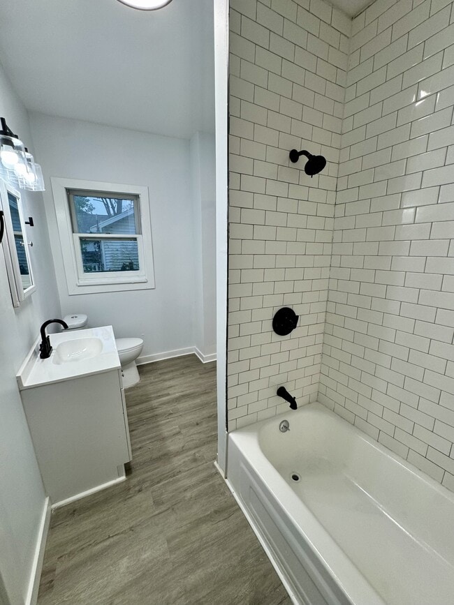 Building Photo - 1126 N Morrison St