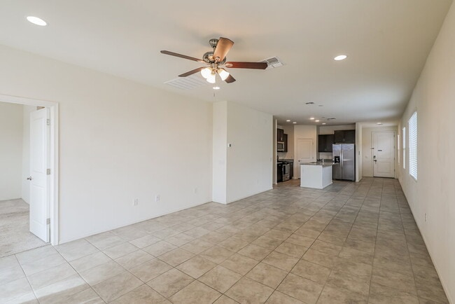 Building Photo - 11208 S Weismann Dr