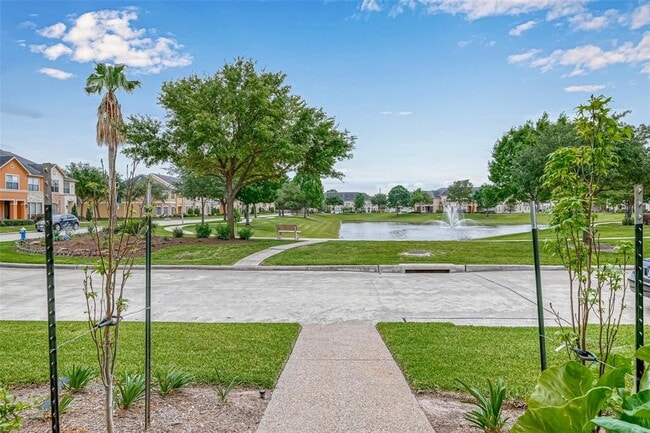 Building Photo - 14426 Summerleaf Ln