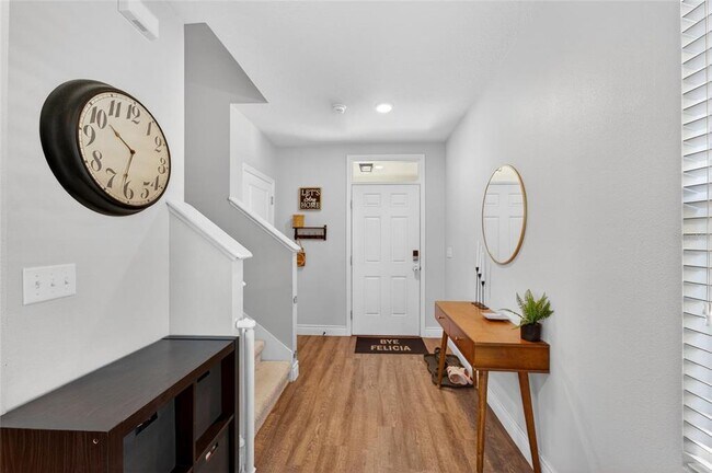 Building Photo - 11176 Leland Groves Dr