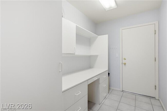 Building Photo - 10713 Paradise Point Dr