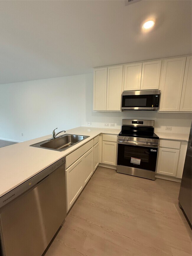 Building Photo - 18753 Loom dr