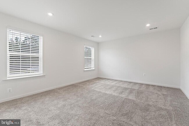Building Photo - 5508 Redgum Ln