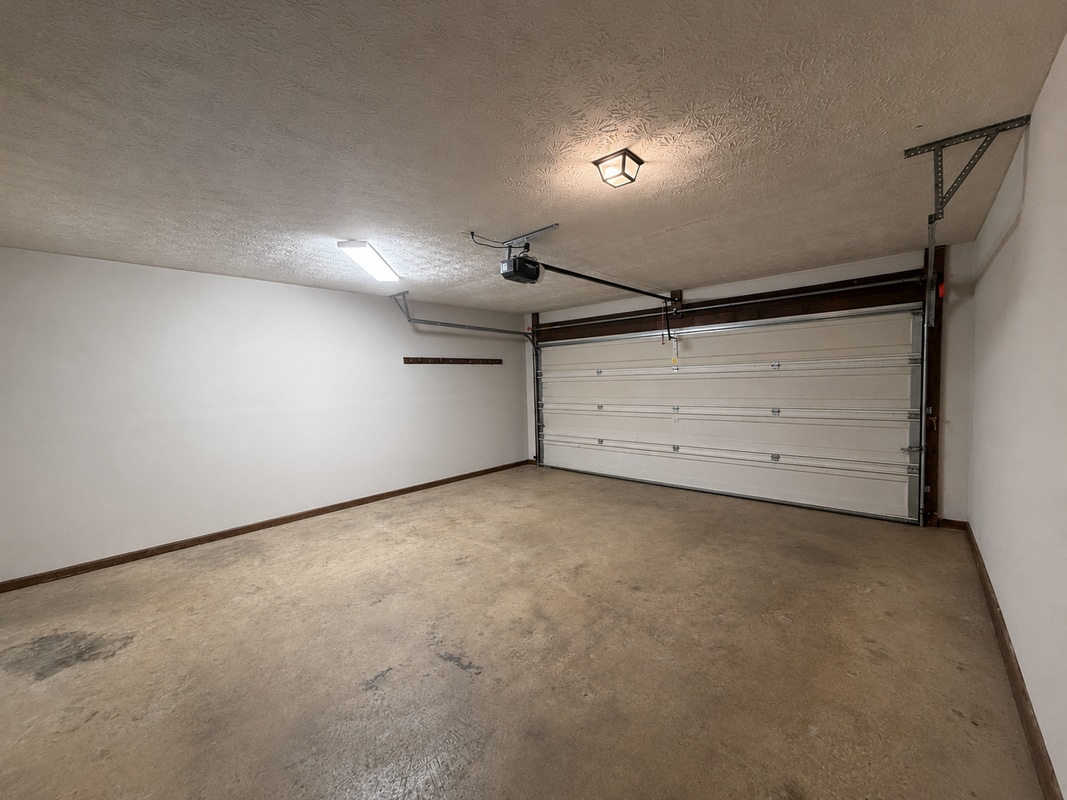 Building Photo - 1710 Underwood Dr SE