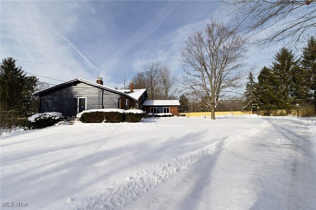 Building Photo - 24434 Emmons Rd