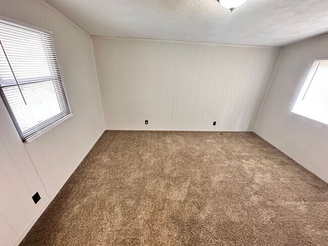 Building Photo - 6728 San Luis Obispo Ave NE