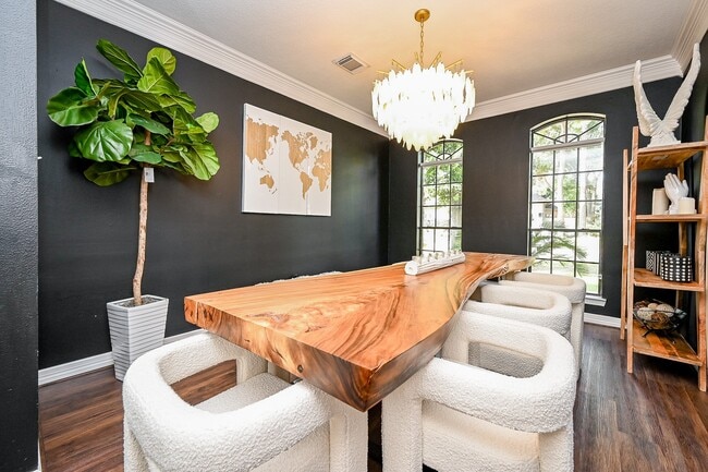 Building Photo - 13606 Champions Centre Dr