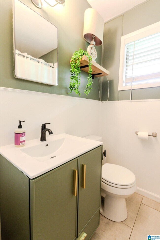 Building Photo - 1404 36th St N