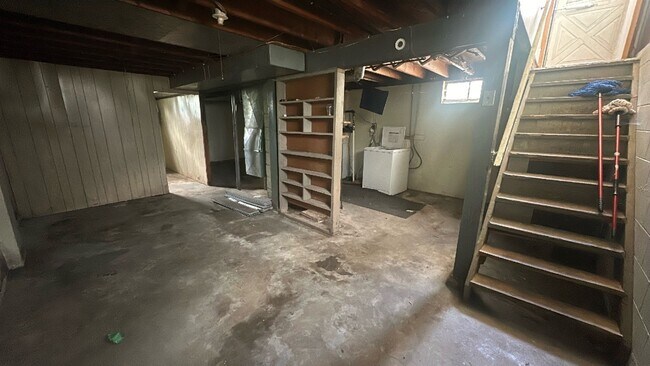 Building Photo - FOR RENT- Adorable 2 bed 1 bath in Washbur...