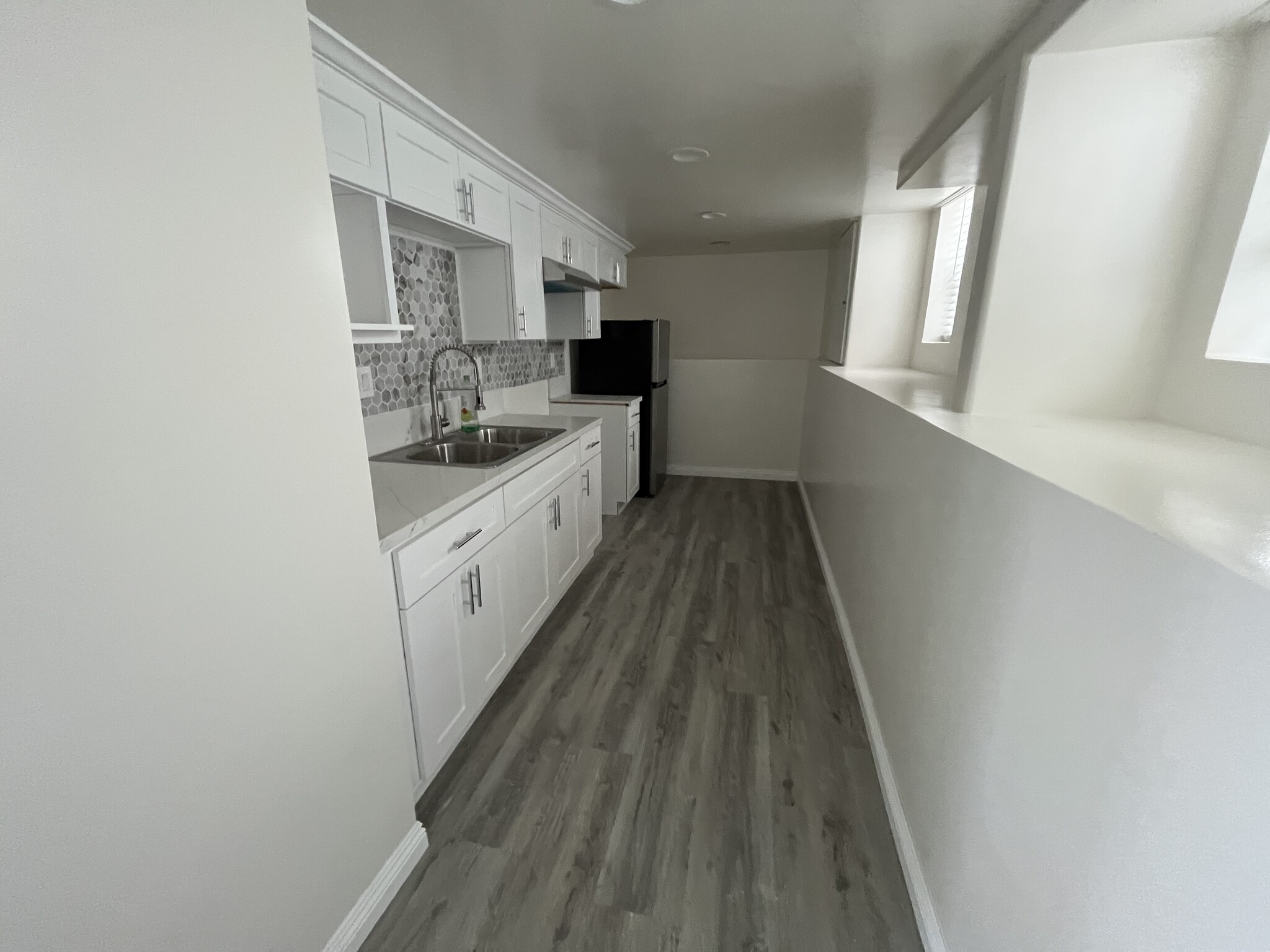 Building Photo - 945 Montgomery Dr