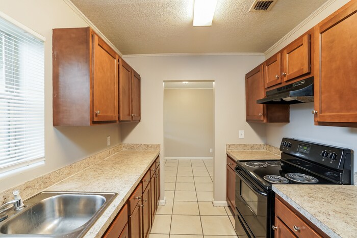 Building Photo - 6049 Cedar Hills Blvd