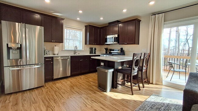 Building Photo - 3108 1/2 Hickory Rd - 3108 1/2 Hickory Rd