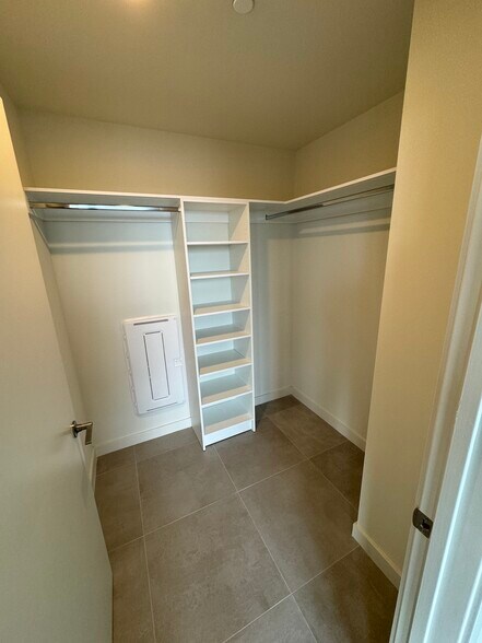 Building Photo - 267 NW 31st St