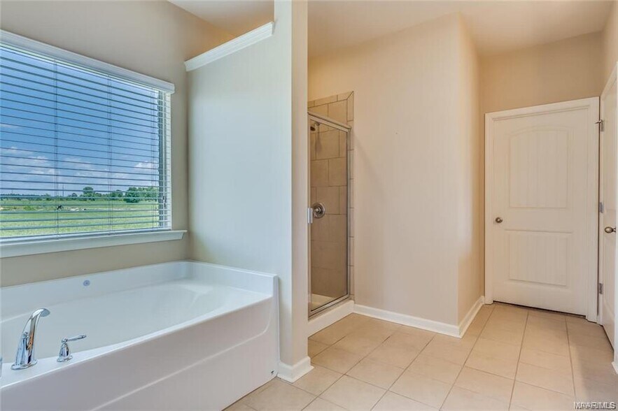Building Photo - 9319 Concord Park Dr