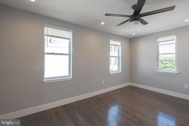 Building Photo - 1214 S 21st St