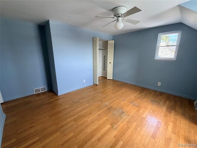 Building Photo - 1080 W Highland Rd