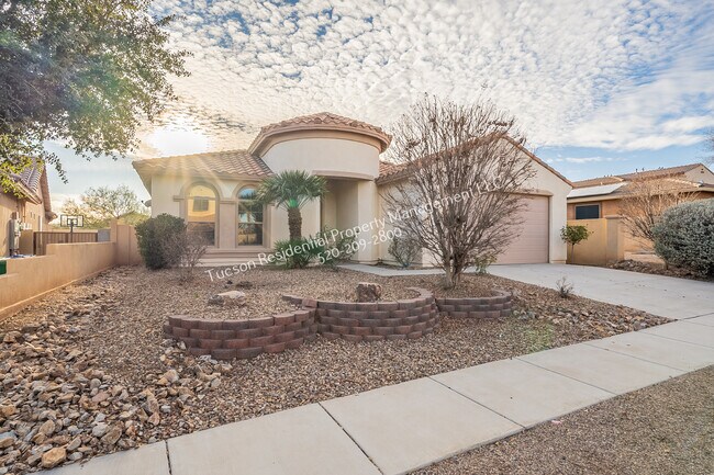 Building Photo - 799 West Camino Tunera