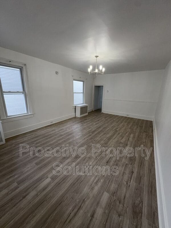 Building Photo - 718-720 Archbald St