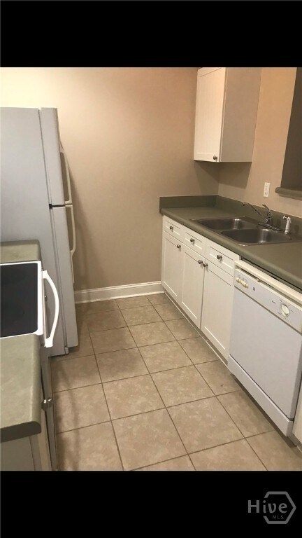 Building Photo - 490 S Barnett Shoals Rd