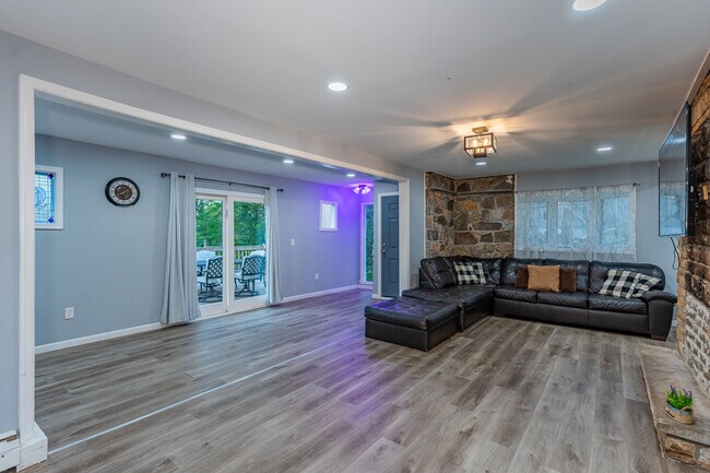 Building Photo - 173 Mountainview Rd