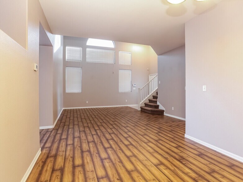 Building Photo - 8800 Happy Pines Ave