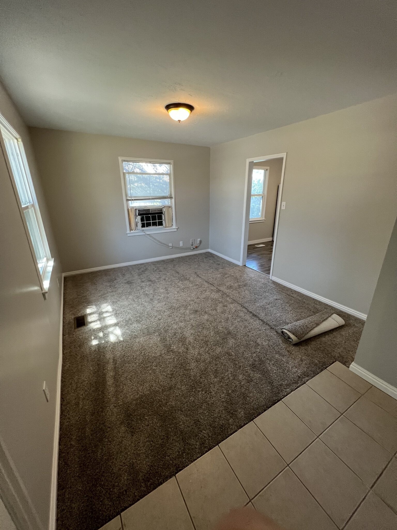 Building Photo - 633 E 500 S