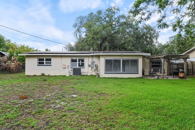 Building Photo - 3 Bedroom home in Belle Isle