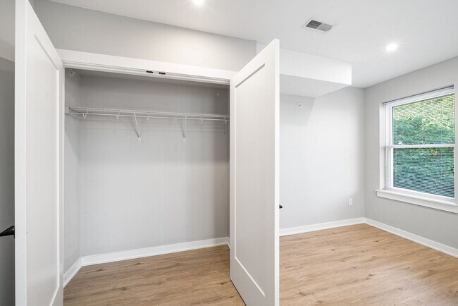 Building Photo - 1725 N 25th St