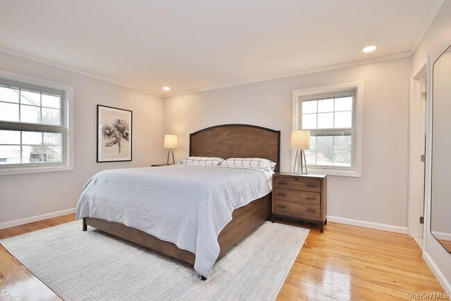 Building Photo - 478 Lake Rd