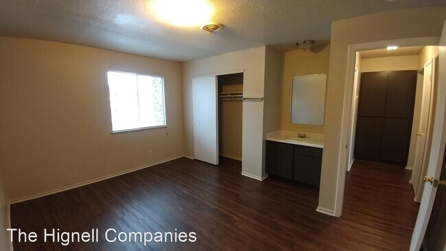 Building Photo - 1295 Downard Ln