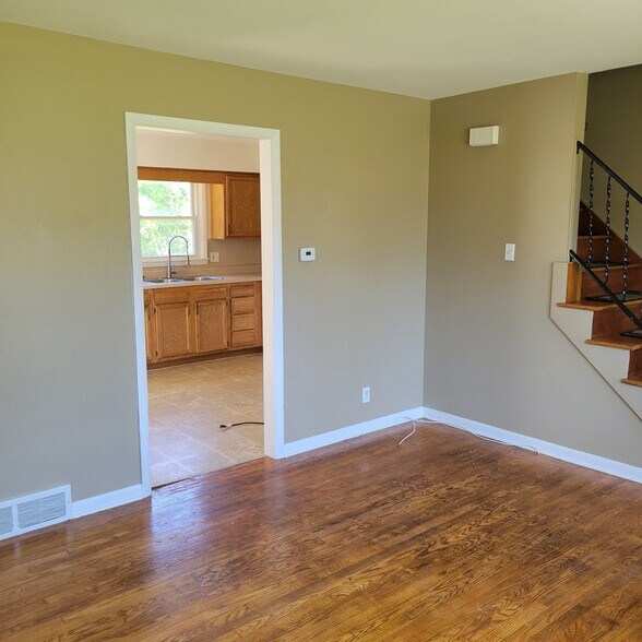 Building Photo - 19 Quarry Dr