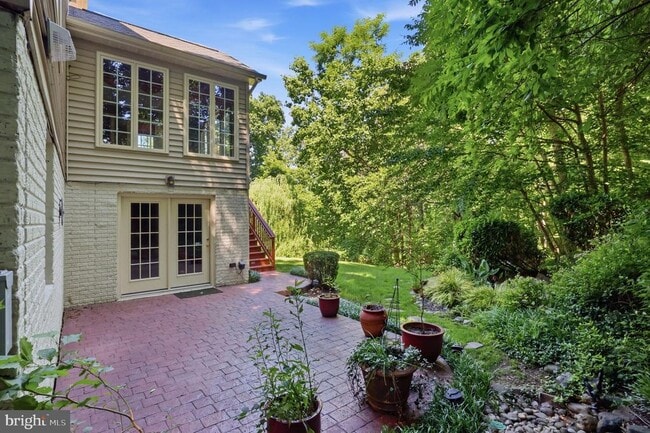 Building Photo - 5767 Bush Hill Dr