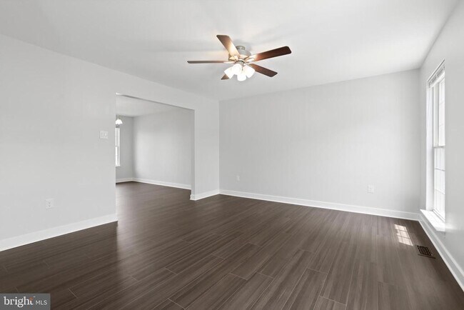 Building Photo - 4001 Mossy Bank Ln