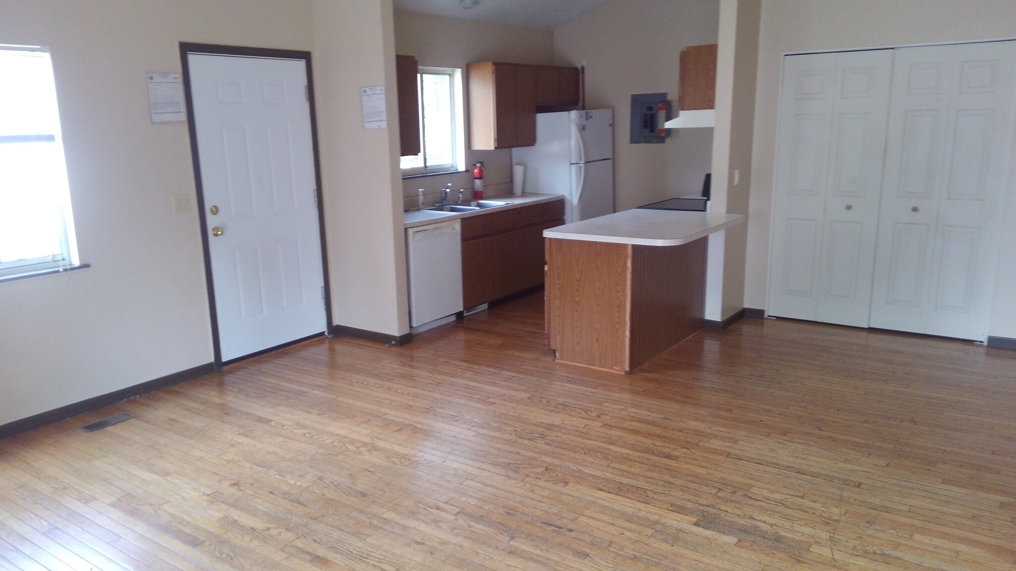 Kitchen - 1318 Albert Ave