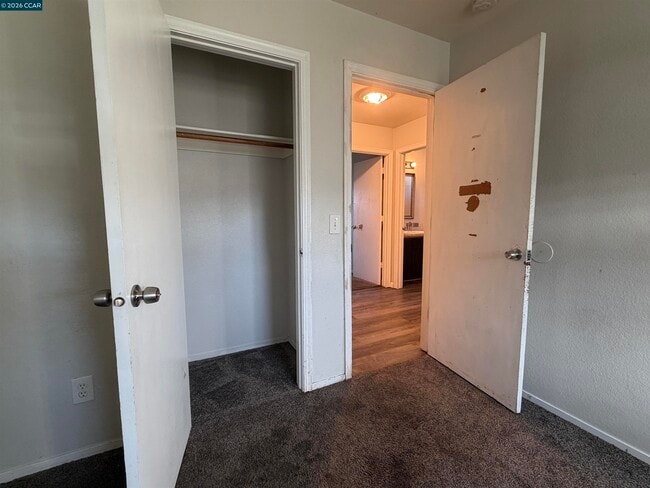 Building Photo - 2406 White Birch Dr