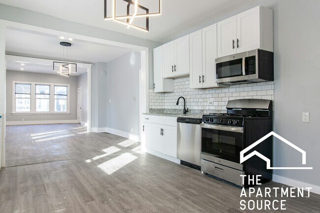 Primary Photo - 2659 W Homer St