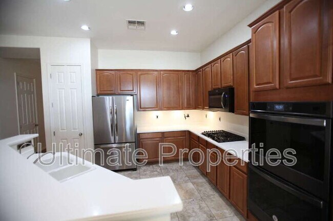 Building Photo - 26134 N Desert Mesa Dr