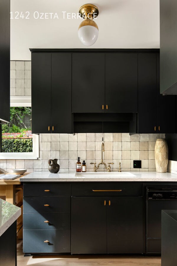 Building Photo - 1242 Ozeta Terrace