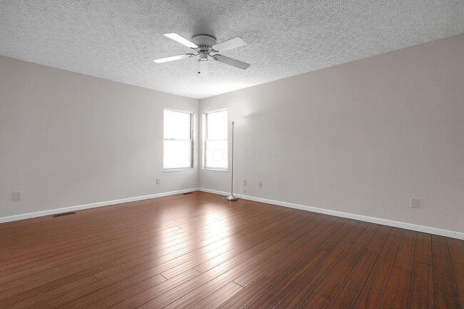 Building Photo - 7961 Pinehill Rd