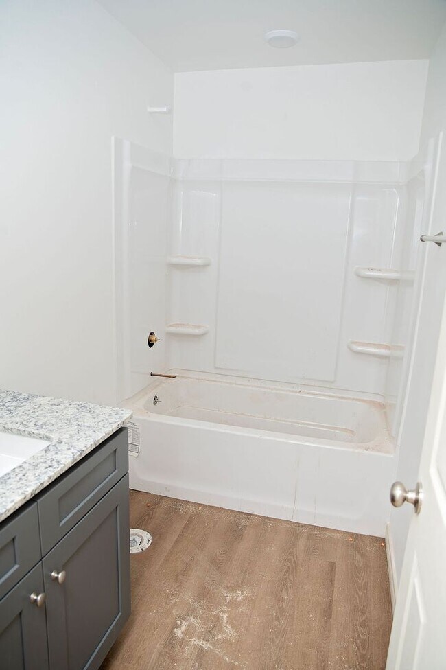 Building Photo - Lease This Stunning New Construction | Irr...