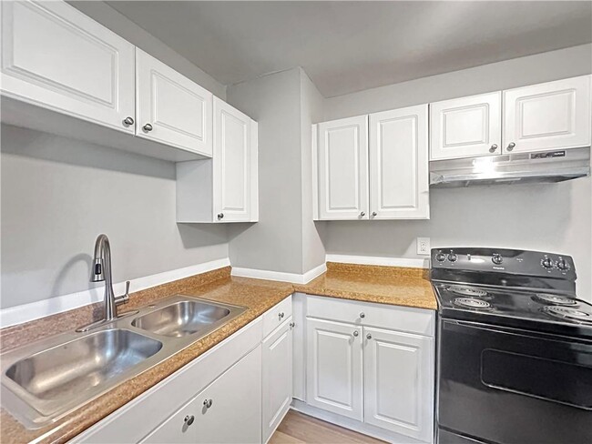 Building Photo - 1685 Maldo Dr NW