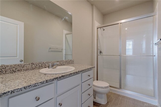 Building Photo - Beautiful Townhome in Lakewood