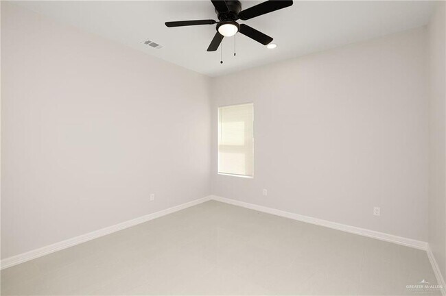 Building Photo - 4305 Heron Ave