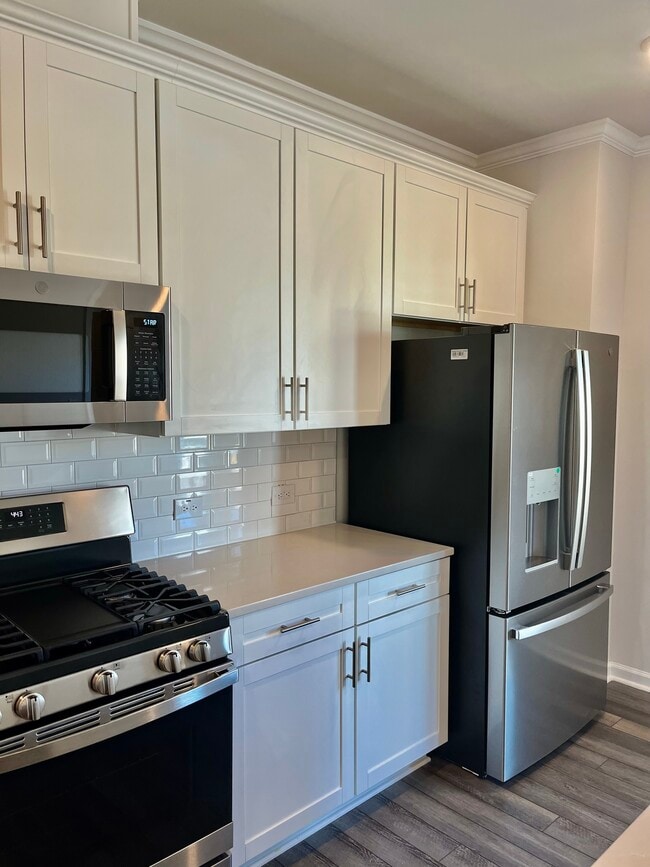 Building Photo - 1009 Belloak Wy