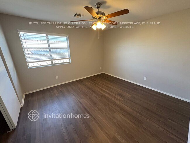 Building Photo - 12813 W Mauna Loa Ln