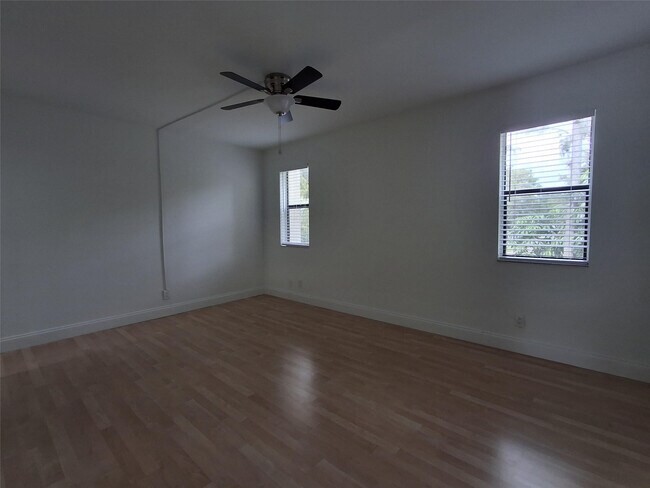 Building Photo - 8763 Shadow Wood Blvd