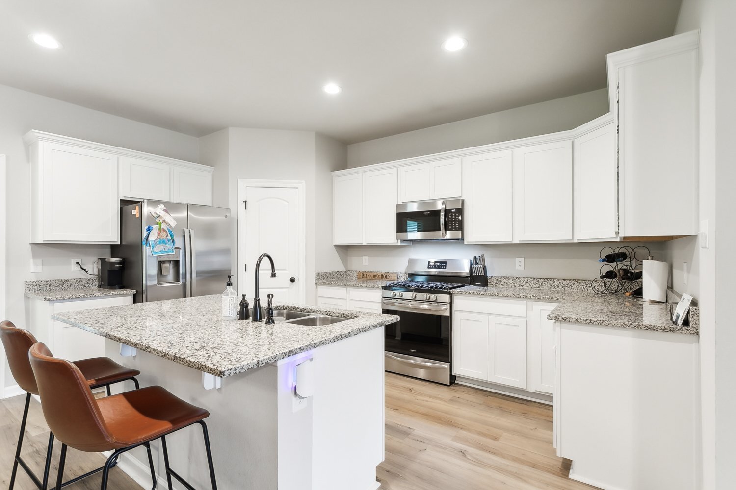 Building Photo - 60341 Sunset Oak Blvd